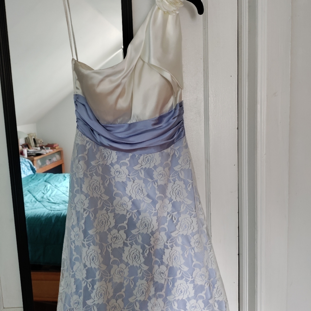 White and Lilac knee high Dama dress used for Quinceñera